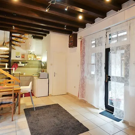 Bonbon Apartman 아파트 *
